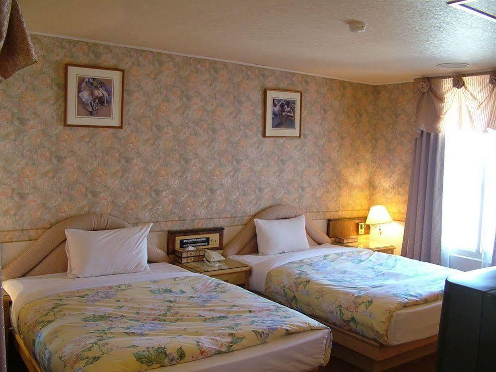 Hara Zuru Hotel Taoyuan Esterno foto
