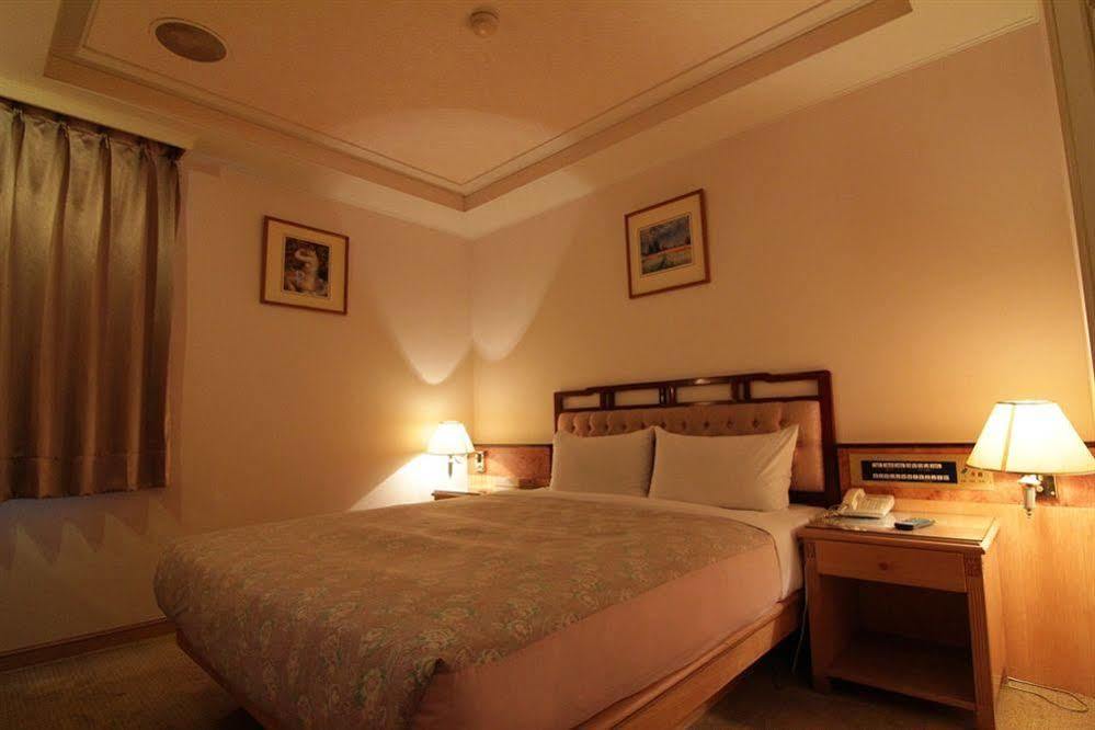 Hara Zuru Hotel Taoyuan Esterno foto