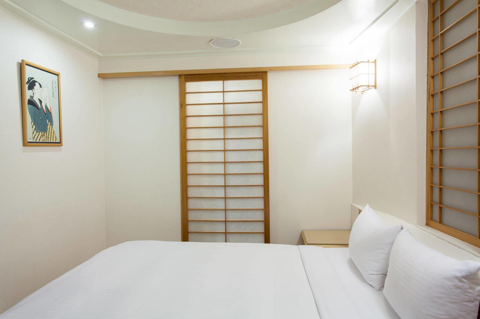 Hara Zuru Hotel Taoyuan Esterno foto