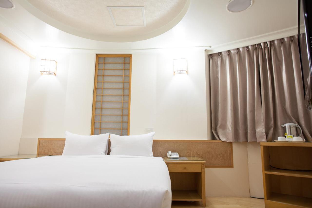 Hara Zuru Hotel Taoyuan Esterno foto